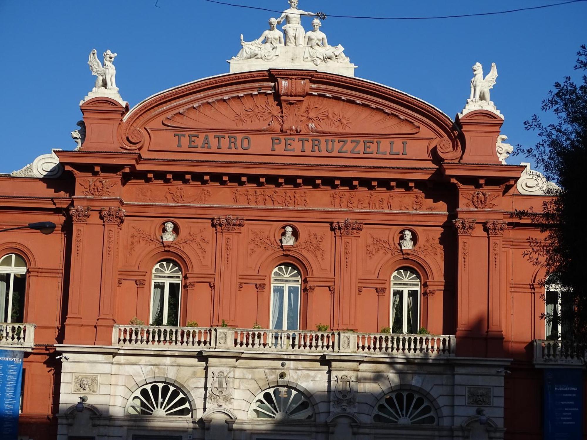 Al Teatro Rooms Bari Exteriör bild