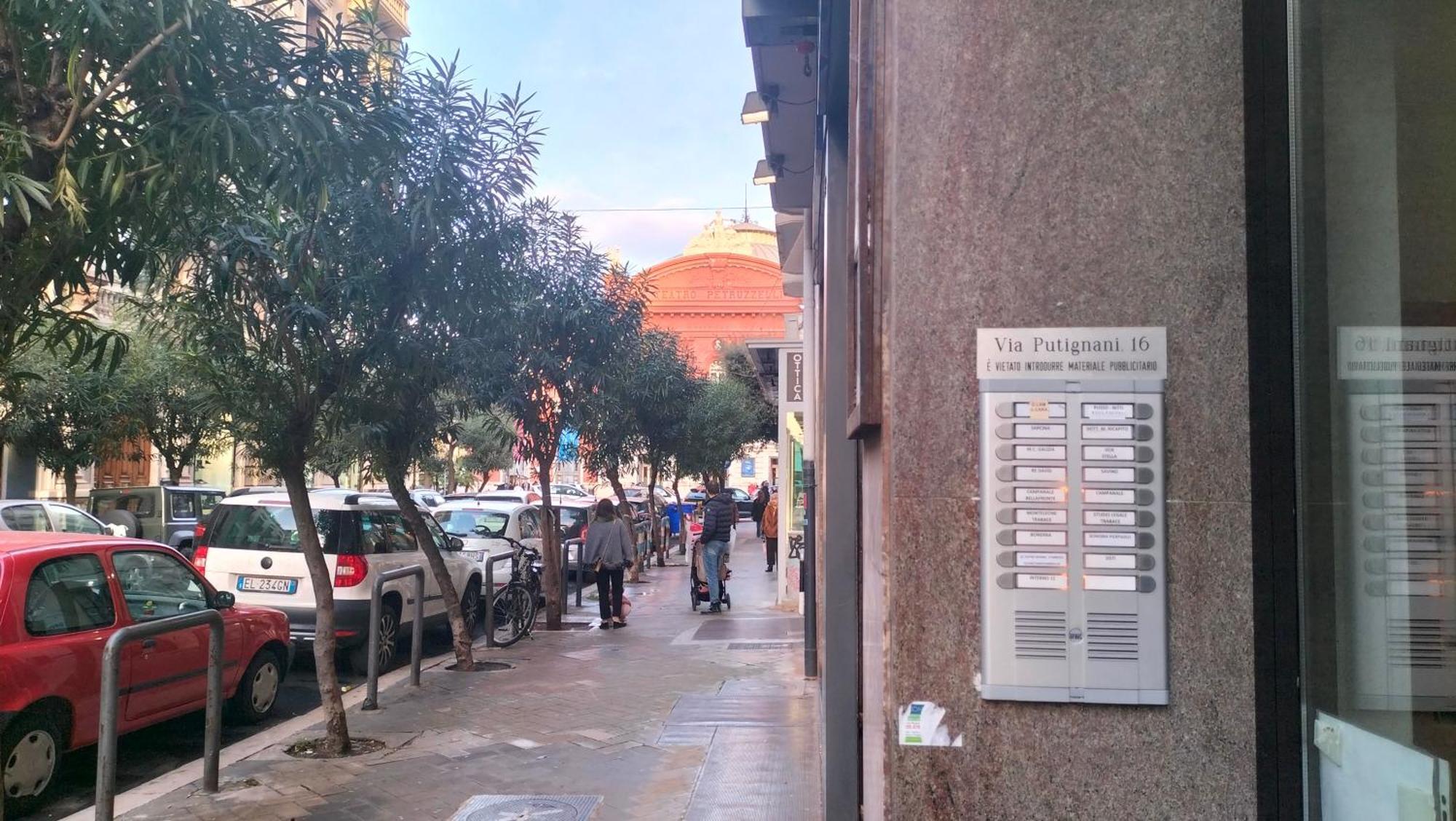 Al Teatro Rooms Bari Exteriör bild